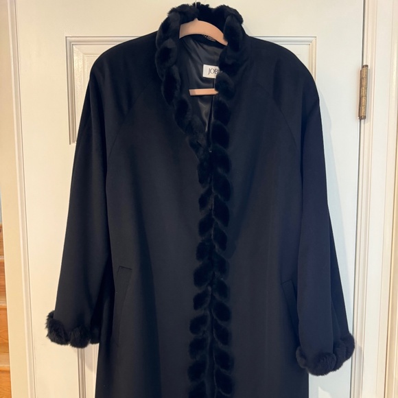 Jobs cashmere and fur women's coat size 12/14